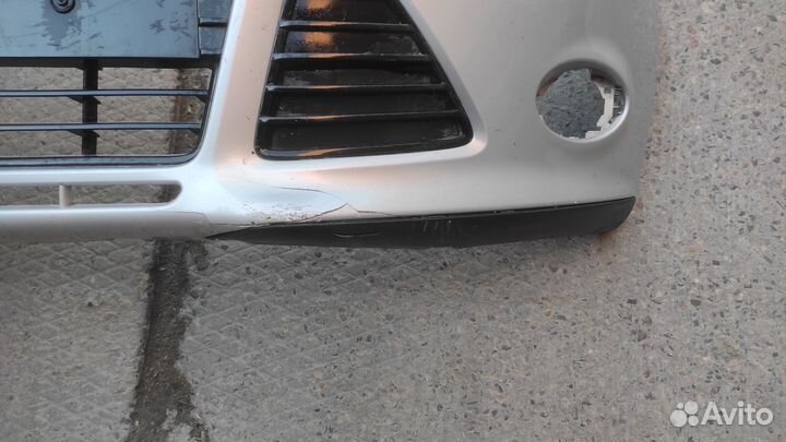 Передний бампер Ford Focus 3