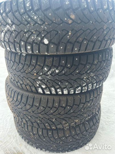 Pirelli Formula Ice 215/65 R16