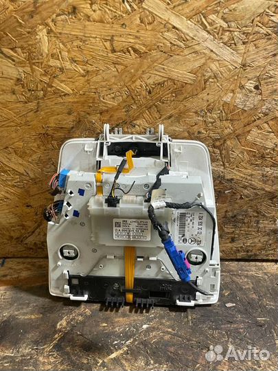 Плафон салонный Мерседес W204 C207 X204 GLK