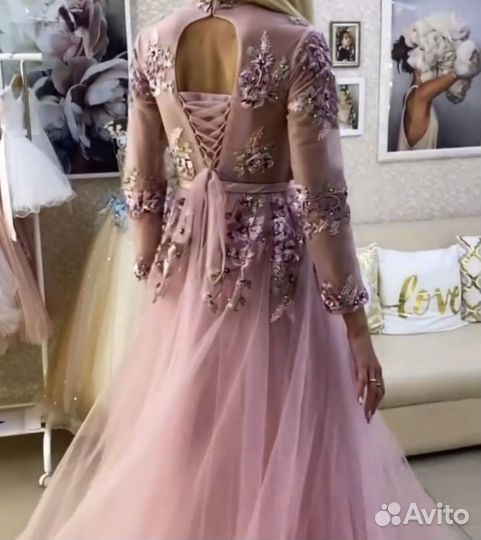 Вечернее платье