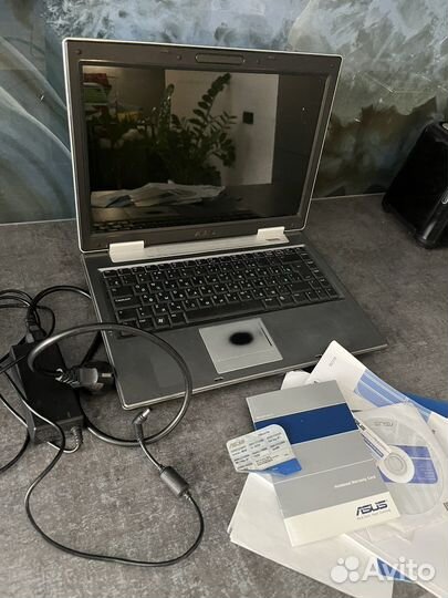 Ноутбук Asus