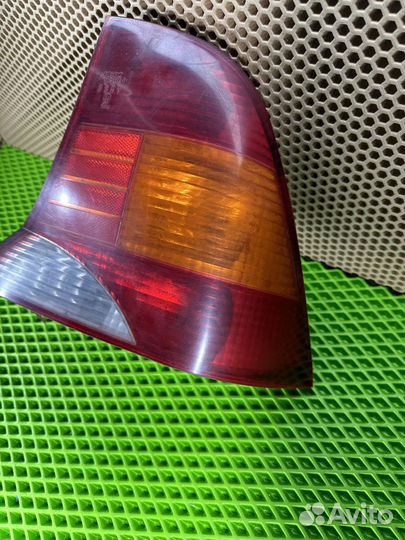 Задний фонарь правый Ford Focus 1