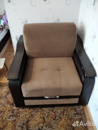 Кожанное кресло