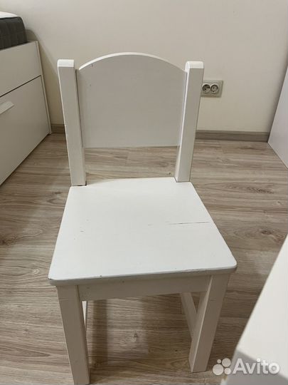 Стол и стульчик IKEA