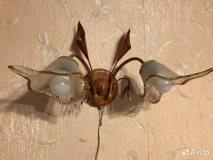 Люстра потолочная и бра