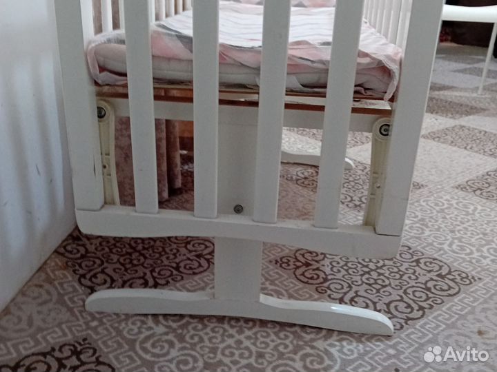 Кроватка люлька маятник