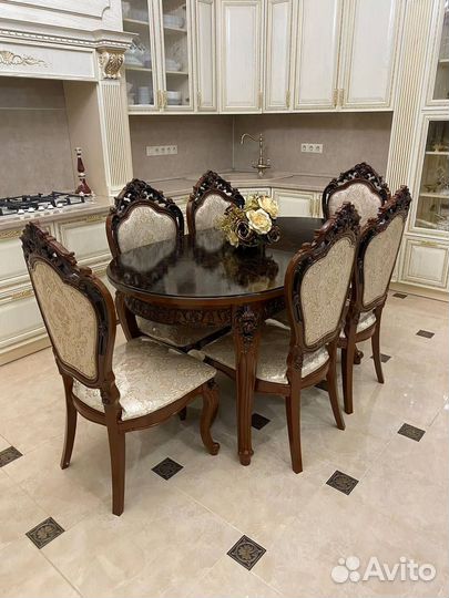 Стол и Стулья