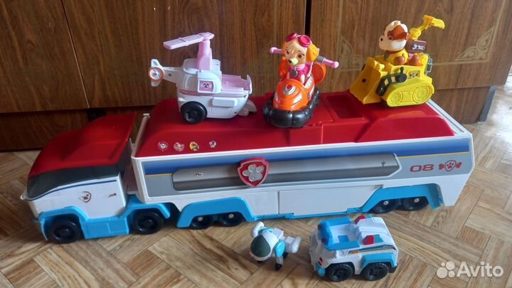 Щенячий патруль. Большой автобус, щенки с машинк