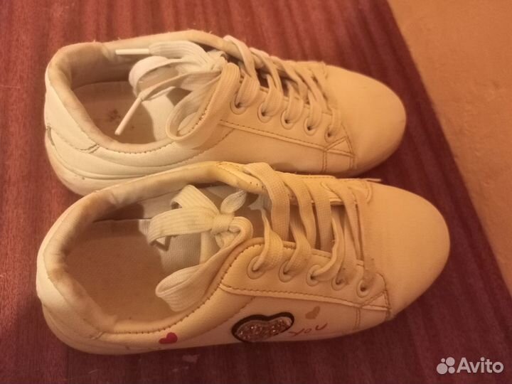 Кроссовки для девочки