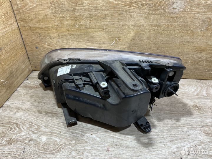 Фара передняя правая Ford C-MAX дорест 142483