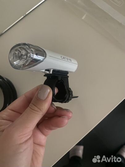 Продаю почти новый велофонарь Cateye
