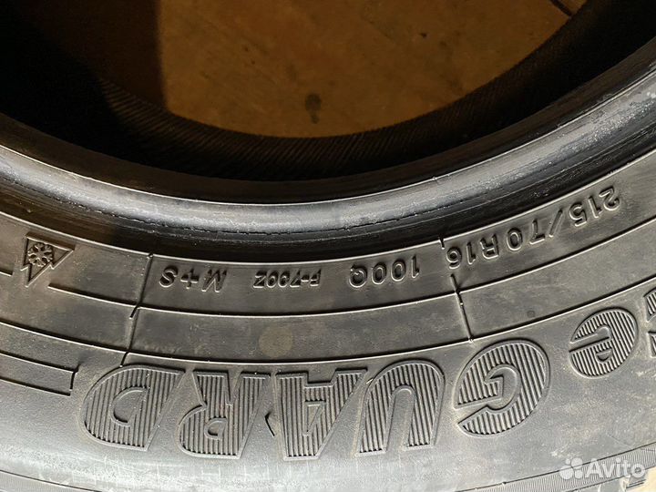 Yokohama Ice Guard F700Z 215/70 R16