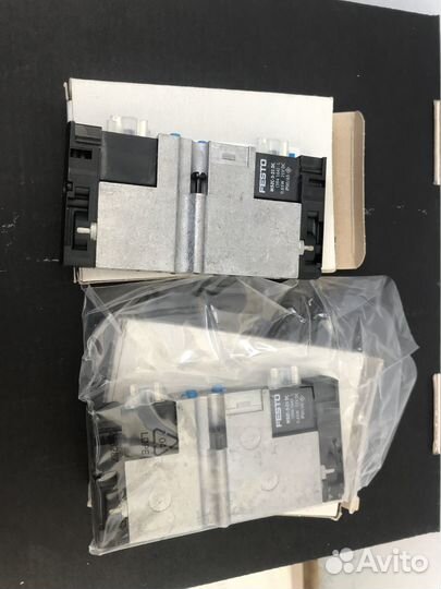 Пневмораспределитель Festo CPA14-M1H-2X3-GLS