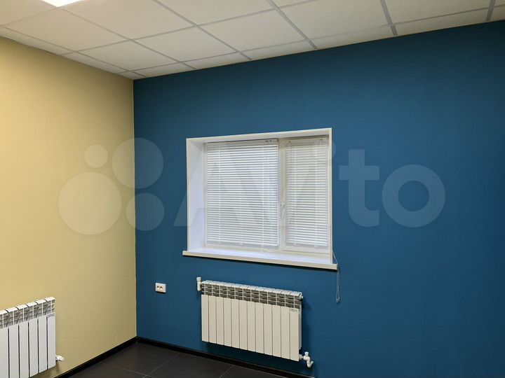 Бокс с земельным участком, 270 м²