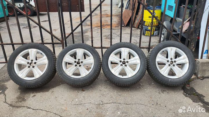 Зимние колеса в сборе toyotа highlander