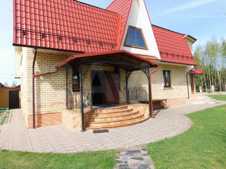 Дом 290,8 м² на участке 20 сот.