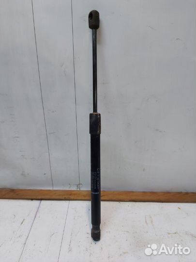 Амортизатор багажника задний левый Renault Duster