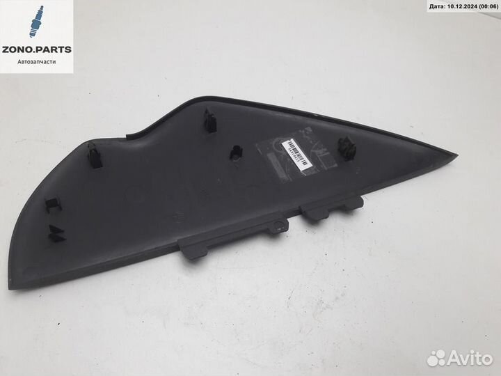 Накладка декоративная на торпедо 2k0858218 на Volkswagen Caddy (2004-2010)