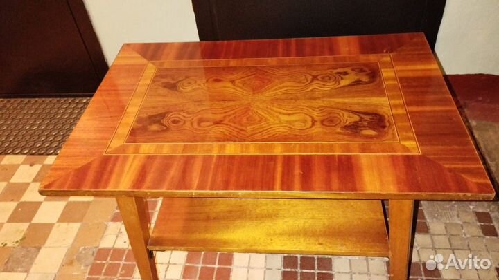 Журнальный стол