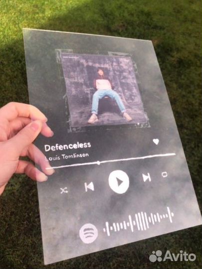 Трек на стекле с подсветкой