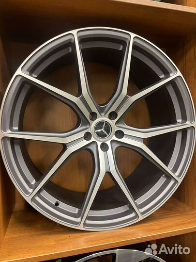 Диски R22 5x112 Audi Q7 Q8