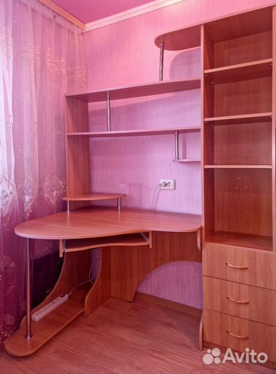 Компьютерный угловой стол б/у