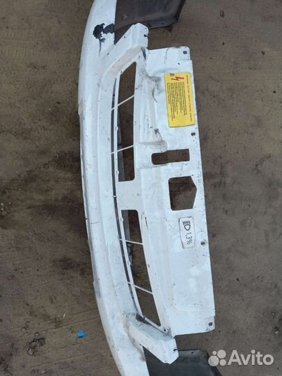 Продам передний бампер приора