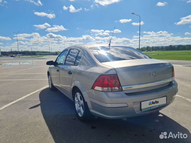 Opel Astra 1.6 МТ, 2009, 161 000 км