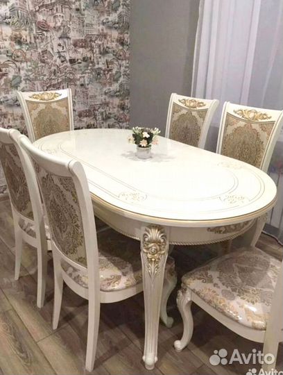 Столы и стулья