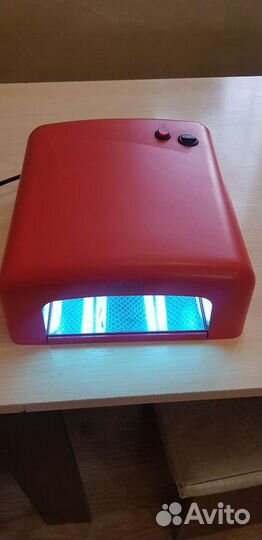 Лампа для сушки ногтей