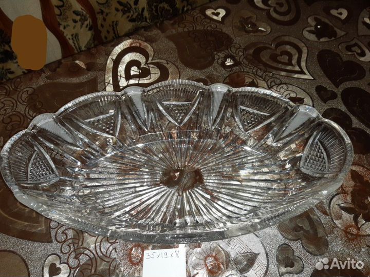 Хрустальнъе ваза и ладья для фруктов