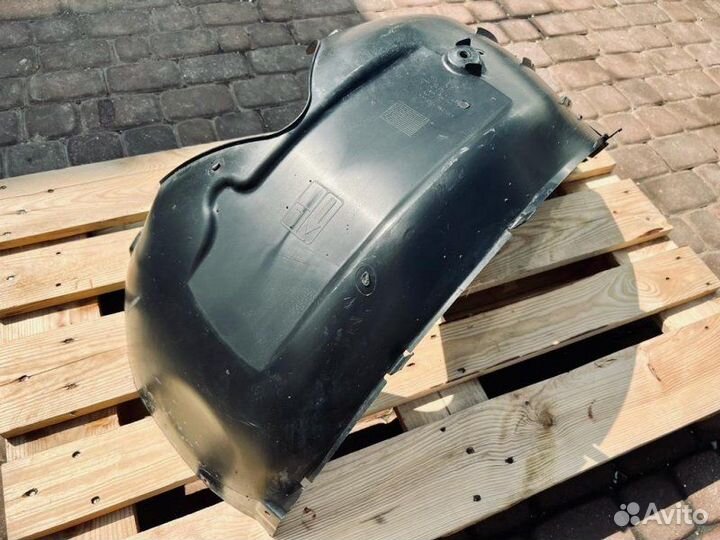 Подкрылок левый передний Porsche Panamera 970