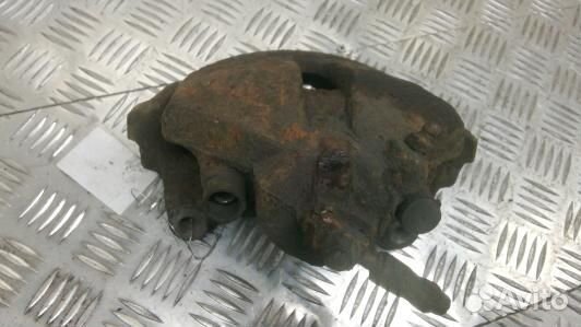 Суппорт тормозной передний правый volkswagen passa