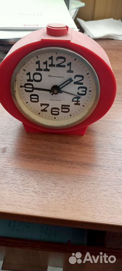 Часы янтарь