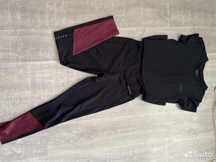 Спортивный костюм женский