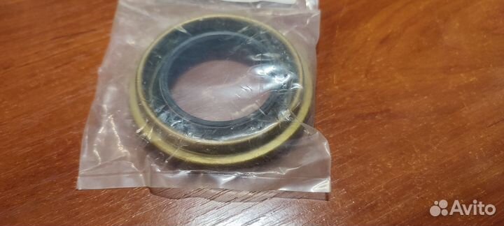 Сальник хвостовика заднего моста ChryslerJ8134810