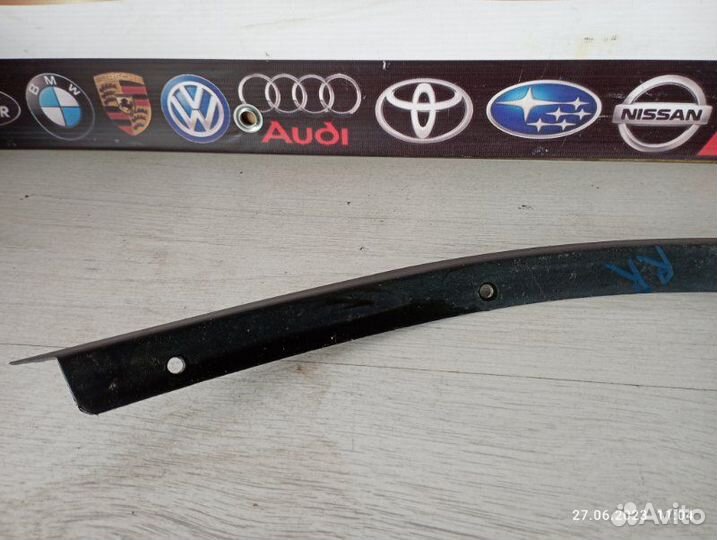 Накладка на крыло задняя правая Lexus Rx350 2010