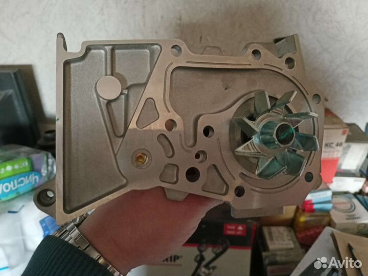 Помпа Альмера, Ларгус Логан