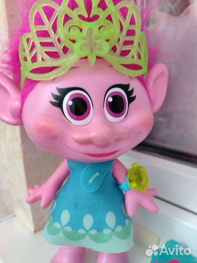 Поющая Розочка от Hasbro из мультика Тролли