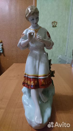 Статуэтка гадание на ромашке СССР