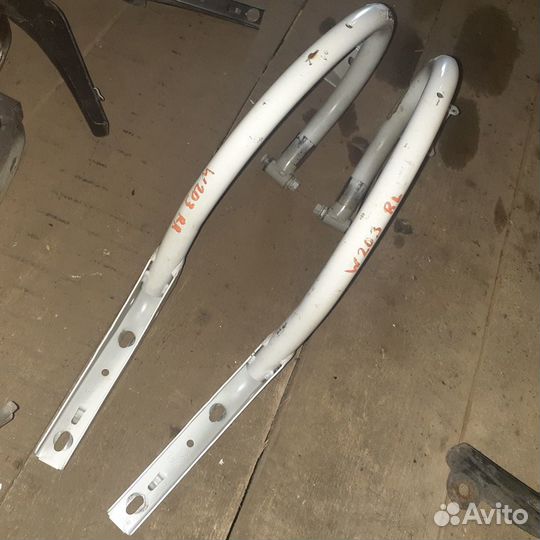 Мерседес 203 петля багажника левая правая