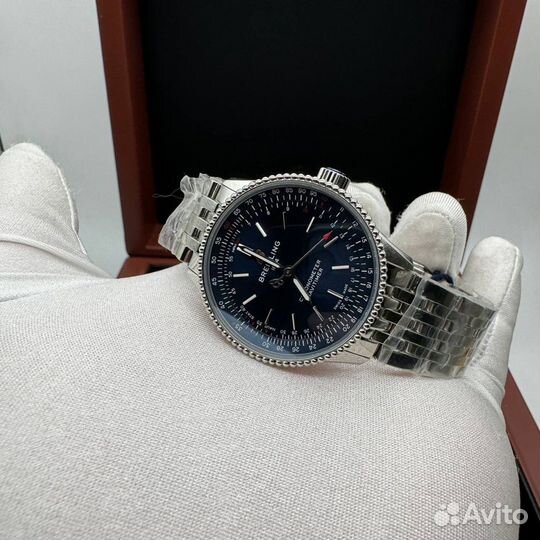 Часы женские Breitling Navitimer