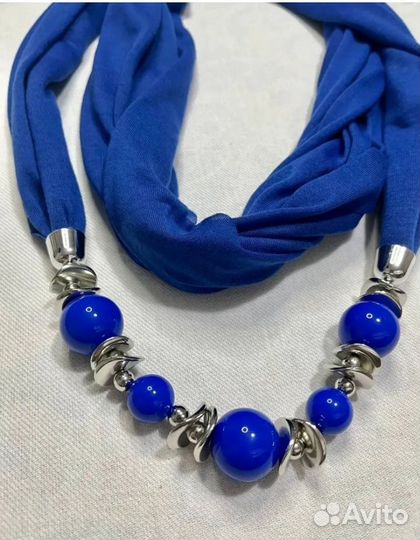 Шарф с украшением и Палантин