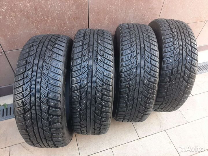 Kumho I'Zen RV Stud KC16 225/60 R17
