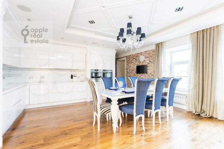 6-к. квартира, 209 м², 3/5 эт.