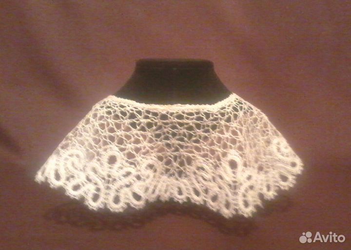 Кружевные воротники и вставка ручной работы