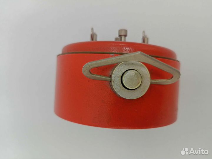 Настольные часы. Будильник 