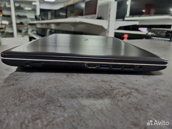 Asus/i5 7200/8GB/GT920MX/128GB SSD/15.6