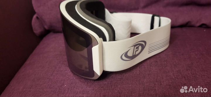 Горнолыжные очки, маски