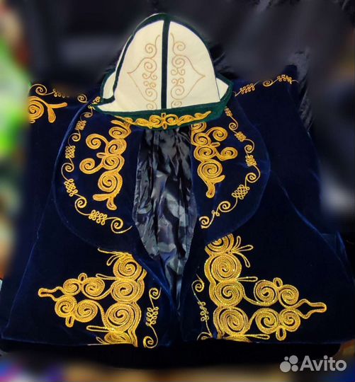 Национальный костюм Чапан